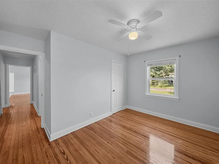 814 W Indiana Ave — Photo 30