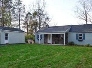 910 Hillcrest Rd, Newton, NJ 07860