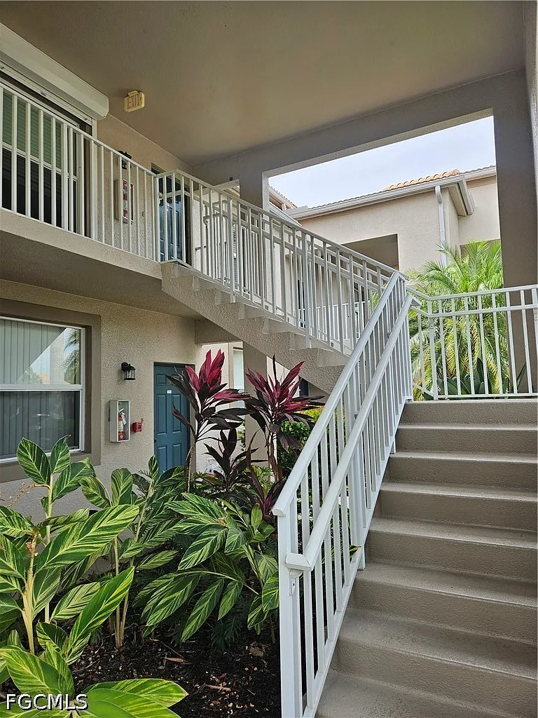 2 bed, 2.0 bath, 1160 sqft, $1,600 — Photo 2