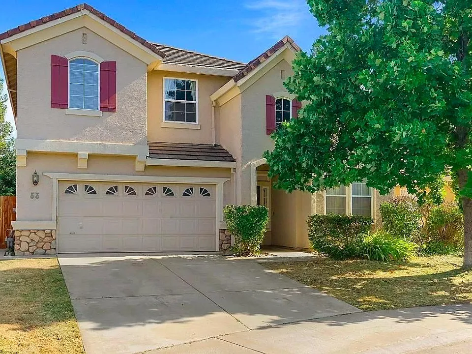 53 Shire Ct