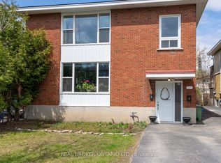 2659 Conn St, Ottawa, ON K2B 7C4