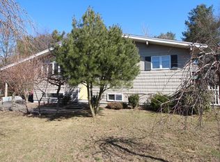6 Carol Ln, Medway, MA 02053