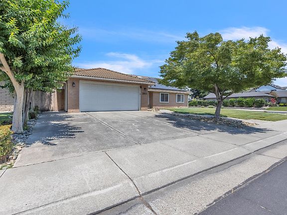 2nd image of 2011 Angelico Cir
