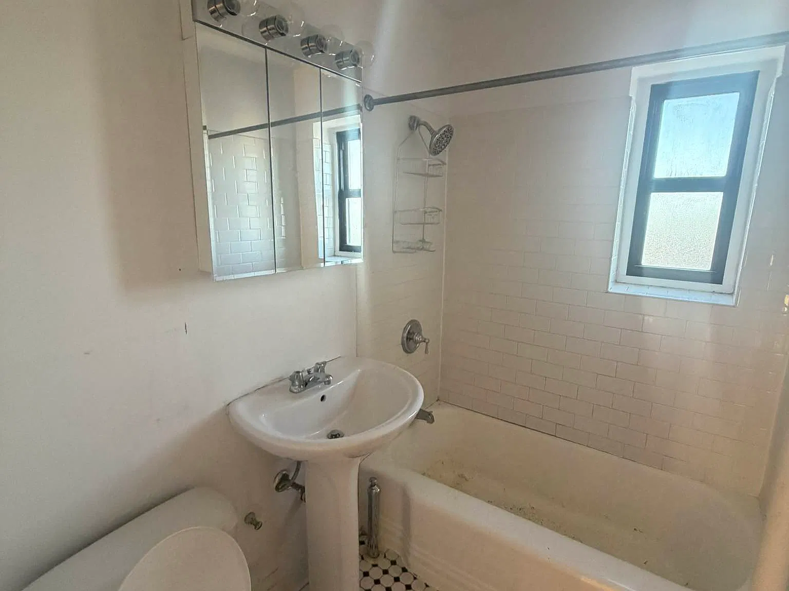 188-30 87th Drive — Photo 3