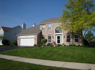 2108 Colonial St, Aurora, IL 60503