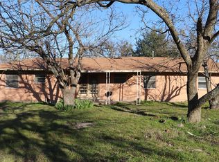 5737 County Road 4606, Commerce, TX 75428