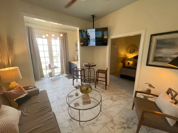 2102 25th St, Galveston, TX
