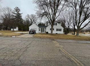 526 Ridge Rd, Owatonna, MN 55060