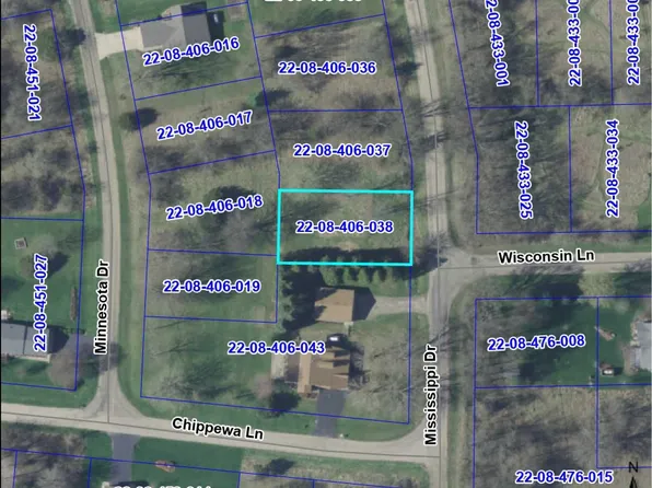 105 Mississippi Dr, Dixon, IL 61021