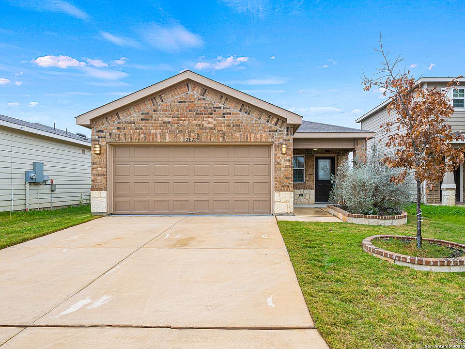 1st image of 12122 CANYON ROCK LN