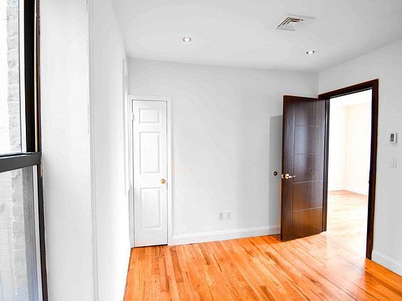 2nd image of 354 W 110th St APT 1A