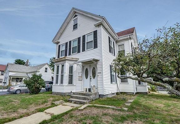 2nd image of 120 Morton St