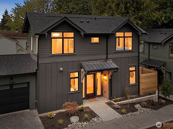 2nd image of 3020 NE 95th St #B