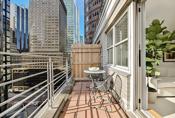 Sold by Compass | media 7