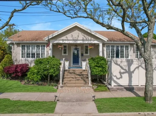 350 147th Bch, Rockaway Park, NY 11694