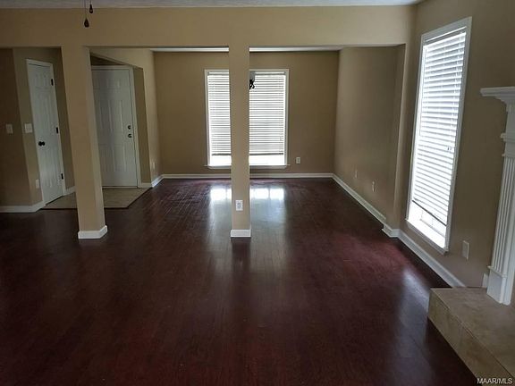 4th image of 3800 Royal Crest Mews