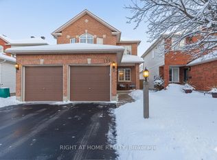 139 Locheland Cres, Ottawa, ON K2G6H3