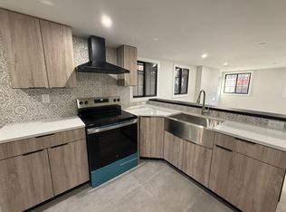 90 Lander St, Newburgh, NY 12550