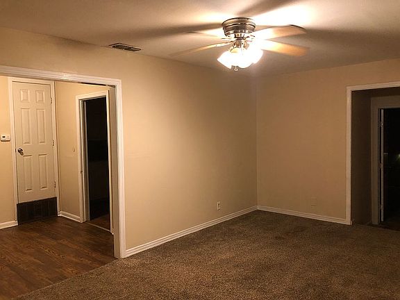 4th image of 103-105 E Pirate St