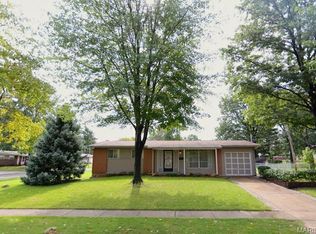 1570 Jackson Ln, Florissant, MO