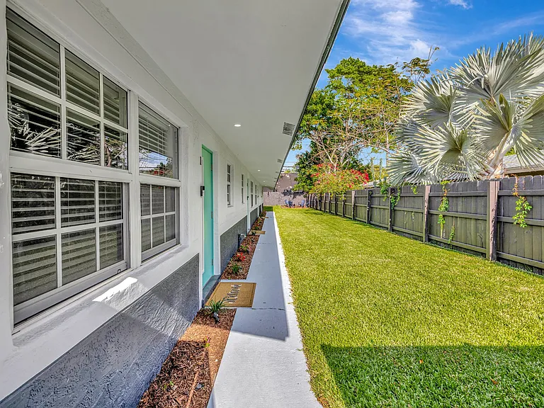 934 NW 4th Ave #4 — Photo 9