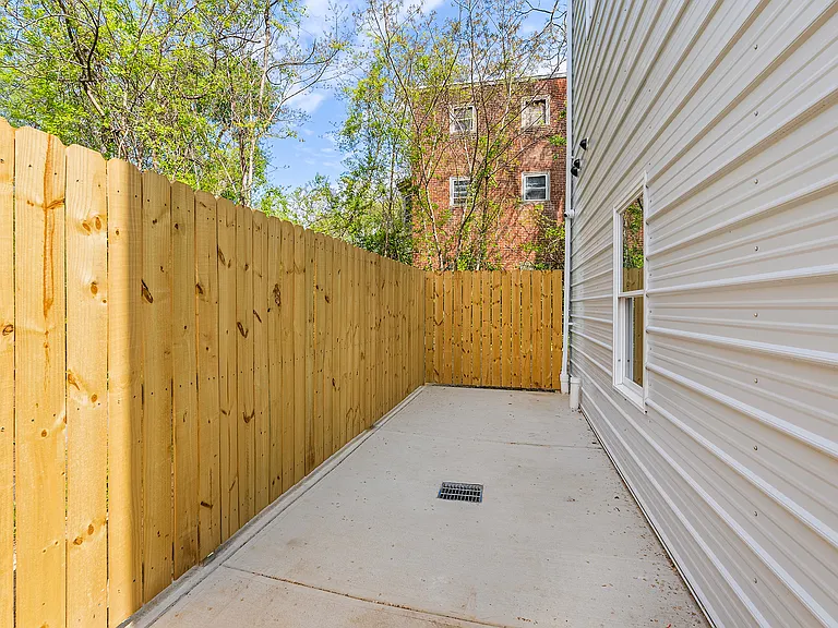 708 N 43rd St #6 — Photo 22