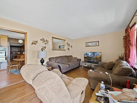 5th image of 508 N Moccasin Pl