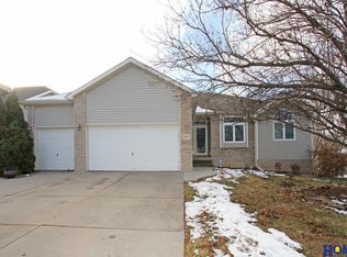 7431 S 37th St, Lincoln, NE 68516
