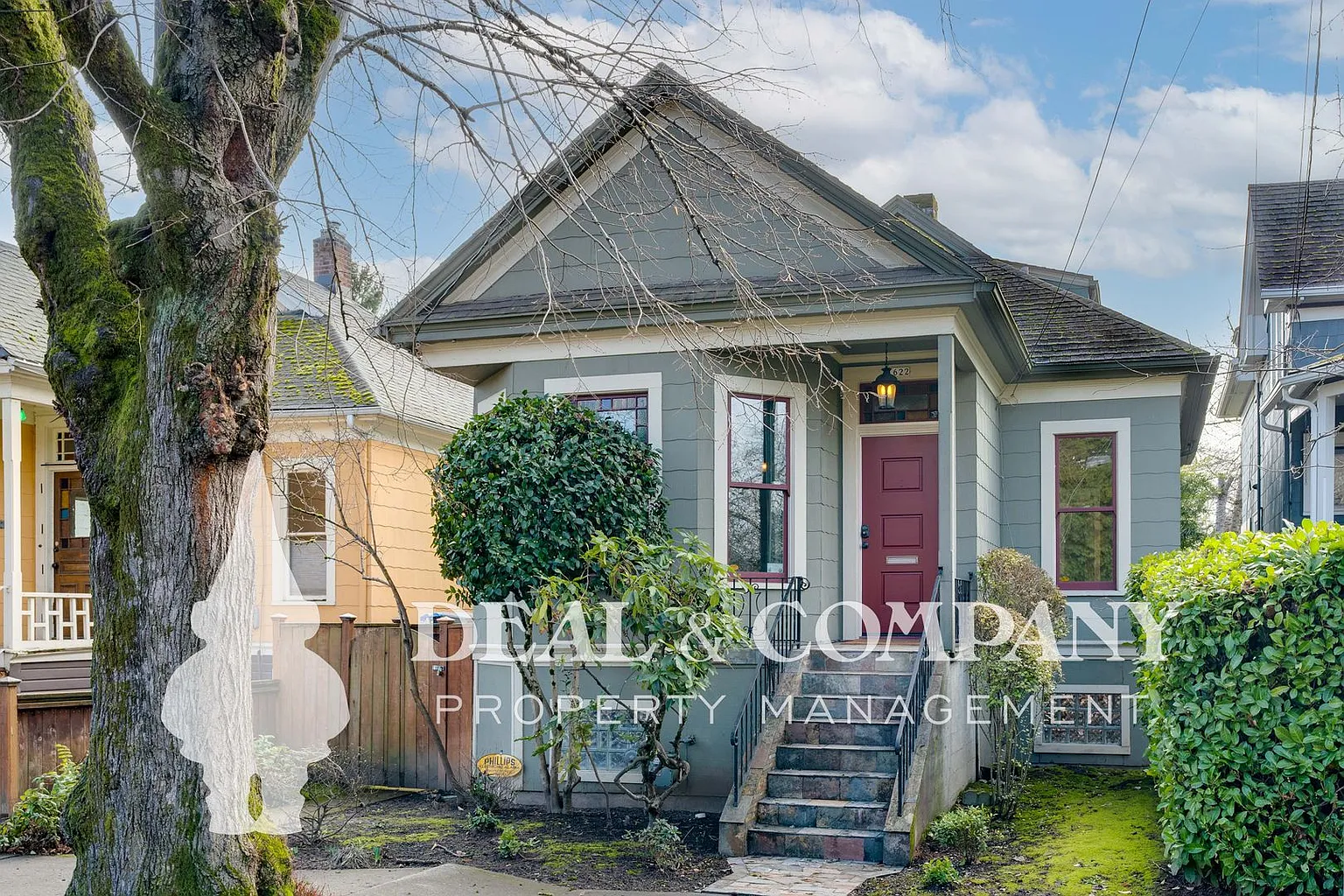 1622 SE Clinton St photo 1