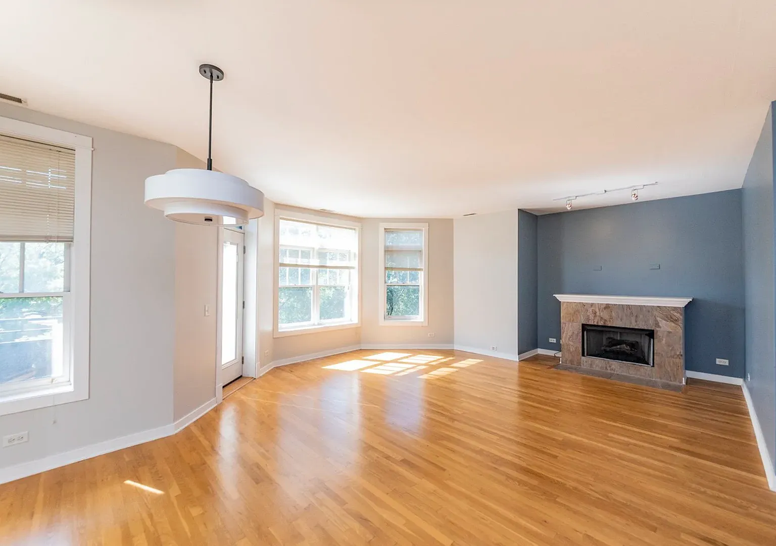 2 bed, 1432 sqft, $2,800 — Photo 1