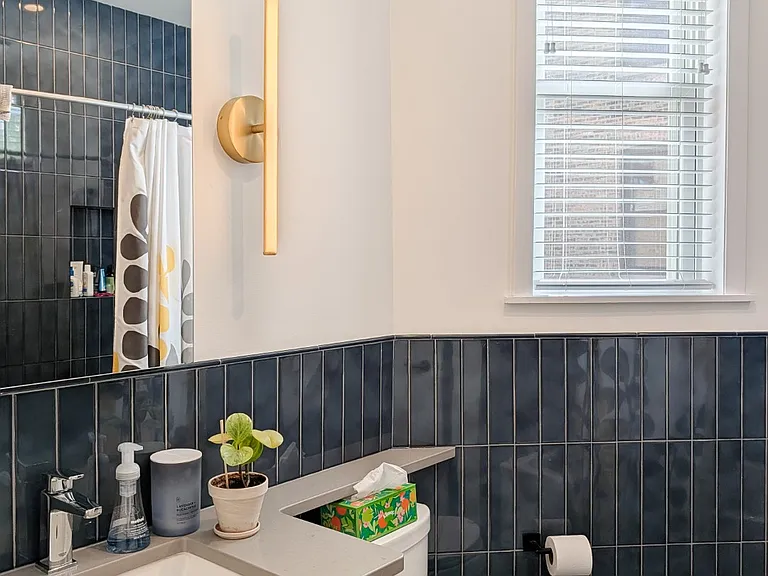 3231 W Armitage Ave — Photo 12