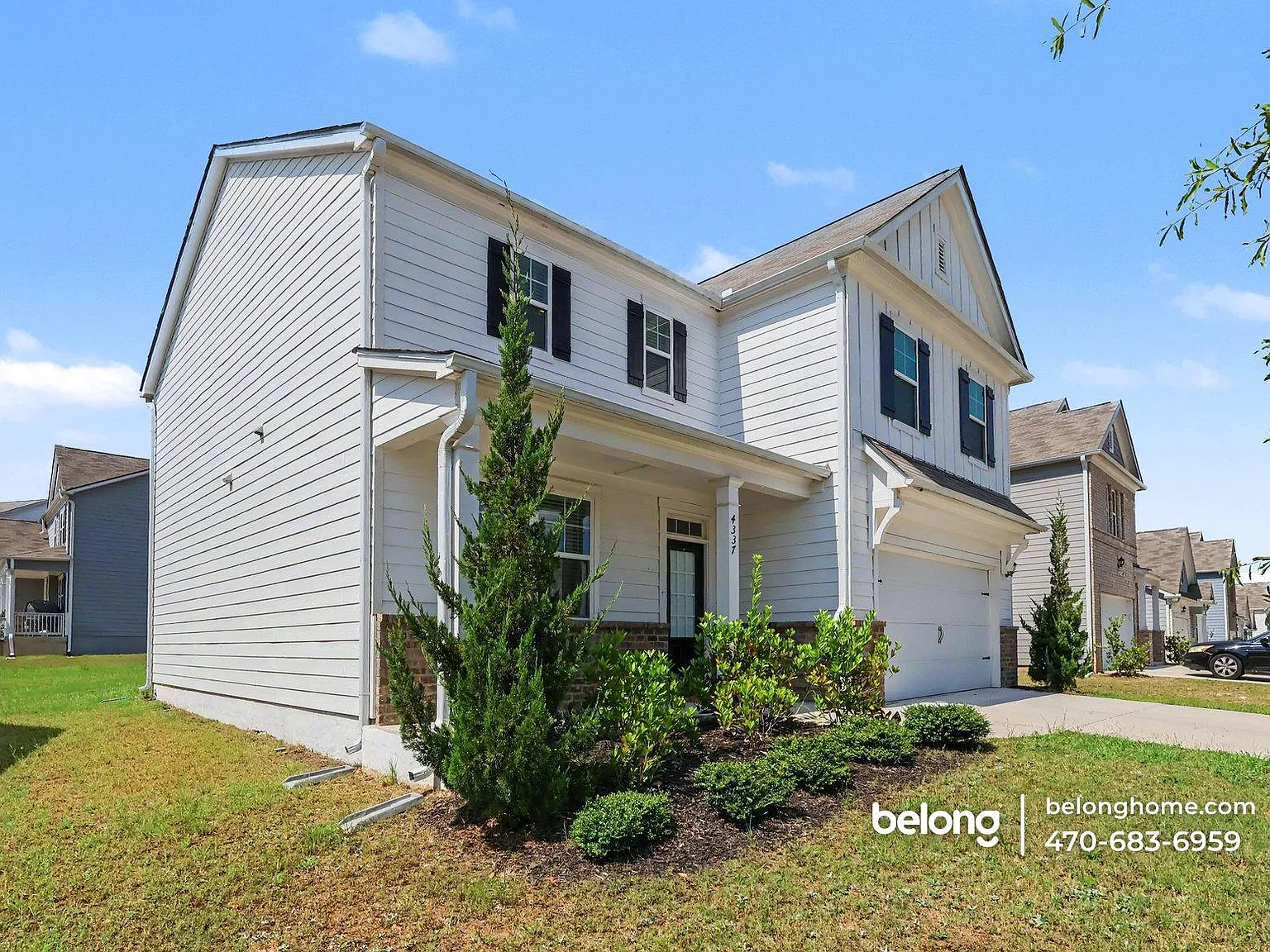 4 bed, 2.5 bath, 2400 sqft, $2,575 — Photo 2