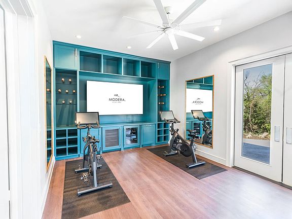 Crush your next on-demand ride in our dedicated spin studio.