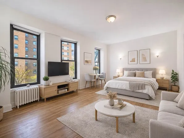78 Manhattan Avenue image 1 of 7