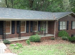 625 Robinhood Trl, Gainesville, GA 30501
