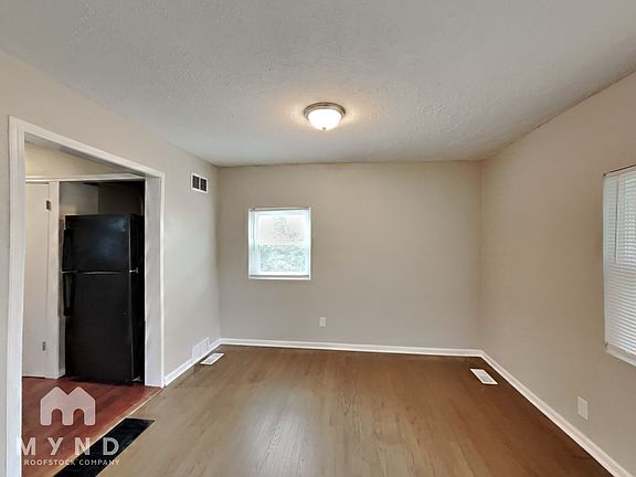 4th image of 4043 Sexton Dr