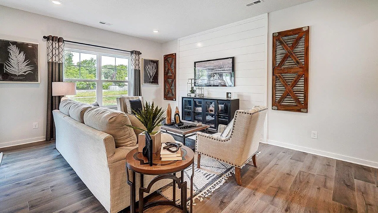 3 bed, 2.5 bath, 1635 sqft, $2,350 — Photo 4