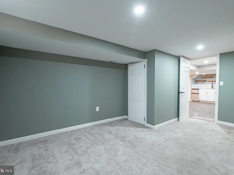 11419 Greenberry Rd — Photo 37