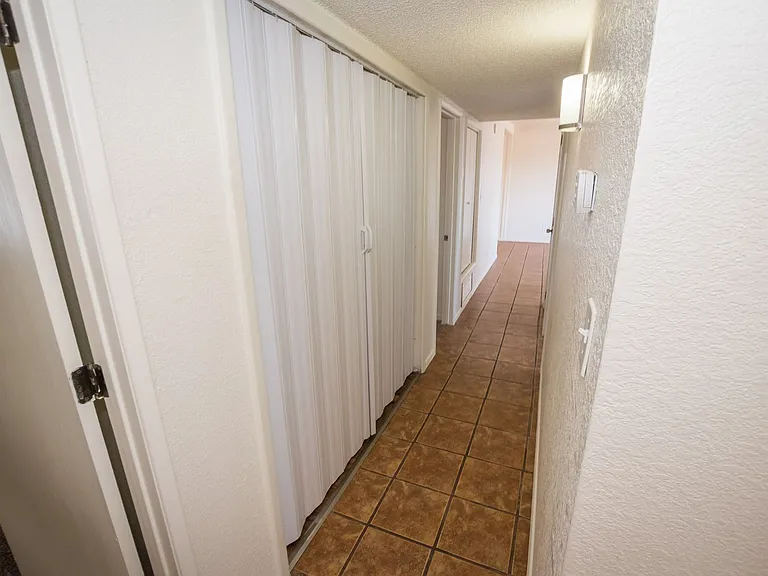 100 Terra Dr — Photo 21