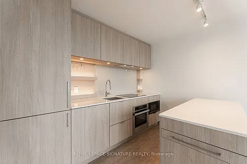 28 Ann St #916 Photo 1