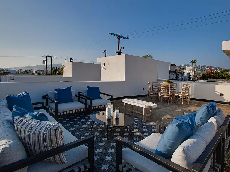 1256 N Las Palmas Ave #8 — Photo 30