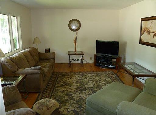 5th image of 1836 Peachtree Ln