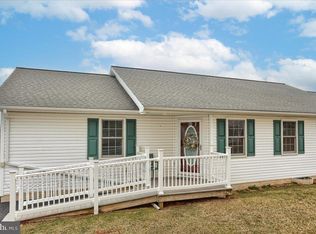 9 Galway Dr, Hanover, PA 17331