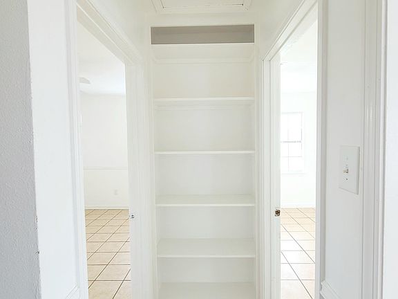 5th image of 1646 Amber Dr