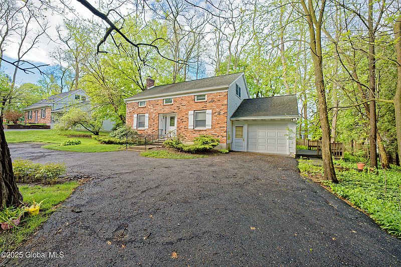 3rd image of 1832 Union Street