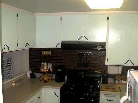 5th image of 405 N Conestoga Way