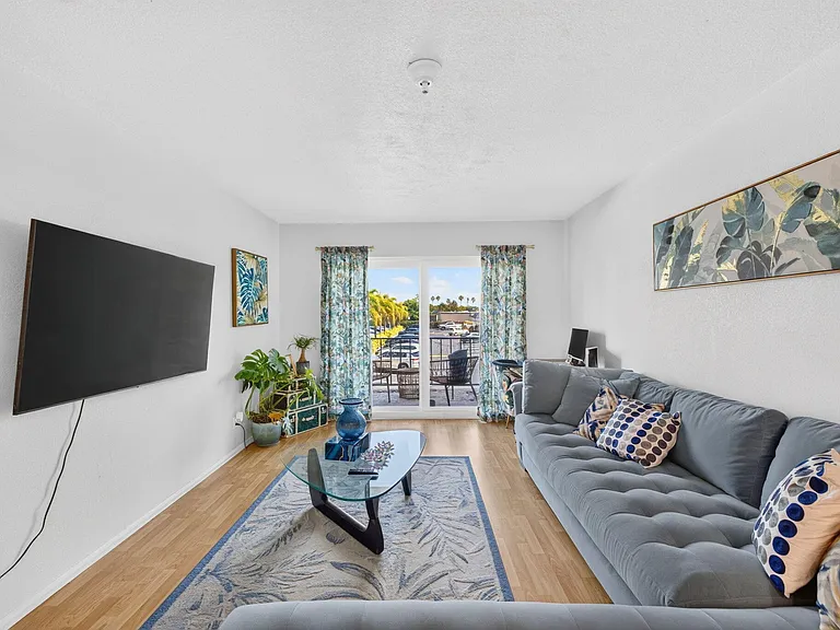 3004 NE 5th Ter #C216 — Photo 16