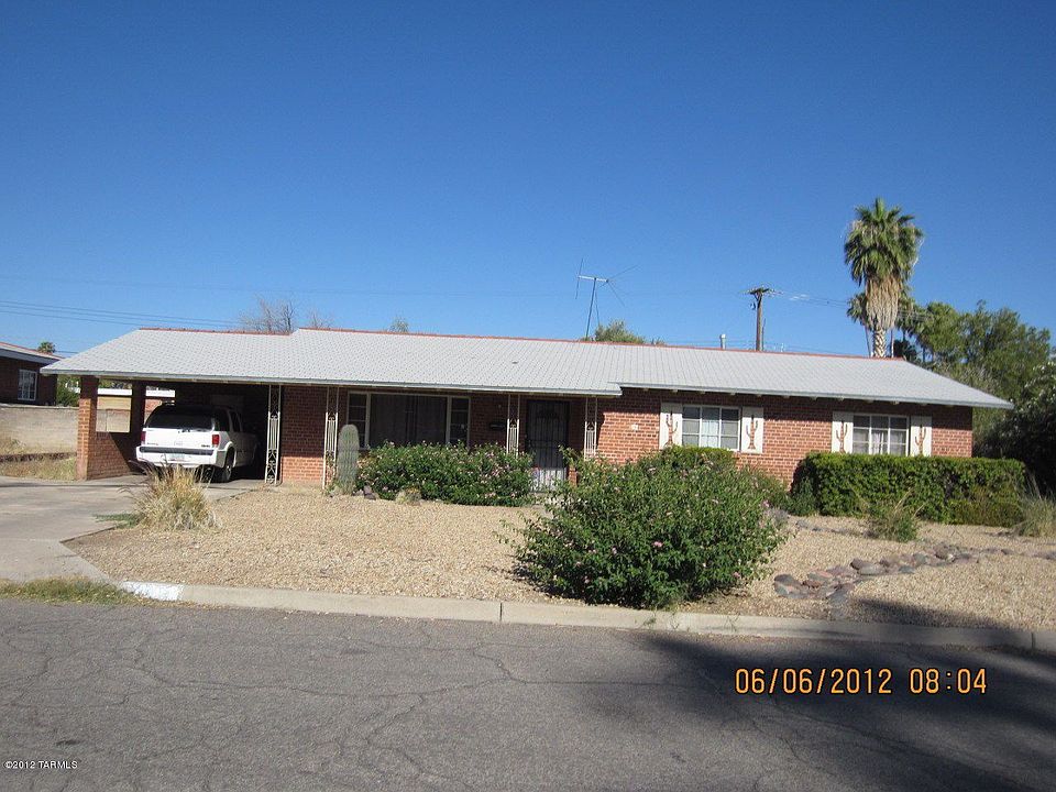 1st image of 741 N Crest Dr