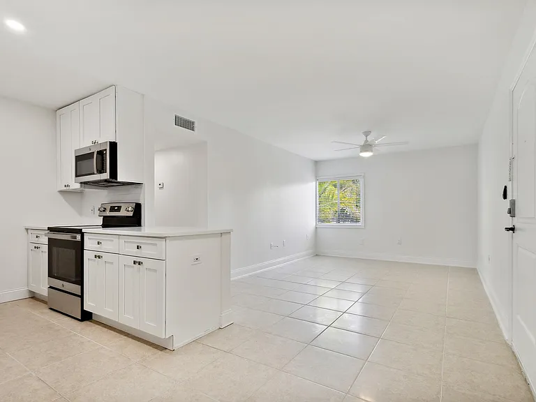 Innovo Living Hyde Park- Palma Ceia — Photo 18