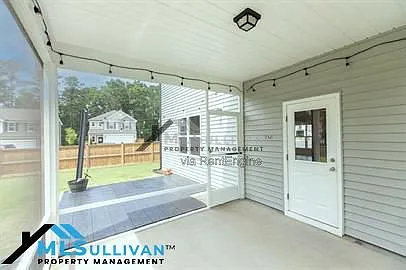 8400 Jordan Meadow Dr — Photo 31
